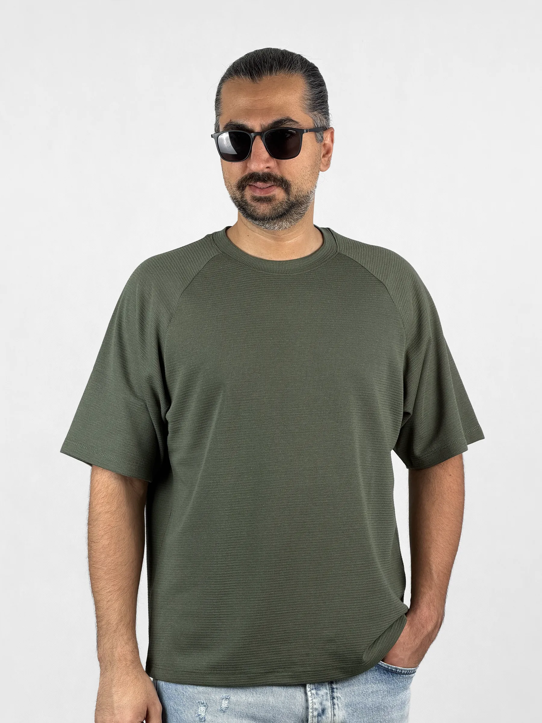 تیشرت بیسکوئیتی مردانه جنس پنبه با آستین طرح رگلان و فیت باکسی