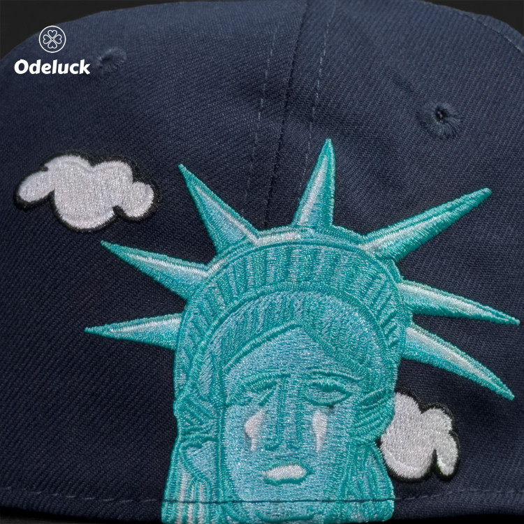 کلاه کپ بک فیت NEW ERA - NY 31 HATS LIBERTY STATUE | جزئیات گلدوزی بغل