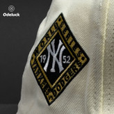 کلاه کپ بک فیت NEW ERA - NY YANKEES WORLD SERIES 1952 | جزئیات گلدوزی بغل