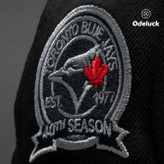 کلاه کپ بک فیت NEW ERA - TORONTO BLUE JAYS | جزئیات گلدوزی بغل