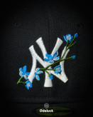 کلاه کپ بک فیت NEW ERA - NY YANKEES NAVY BLOOM | جزئیات گلدوزی