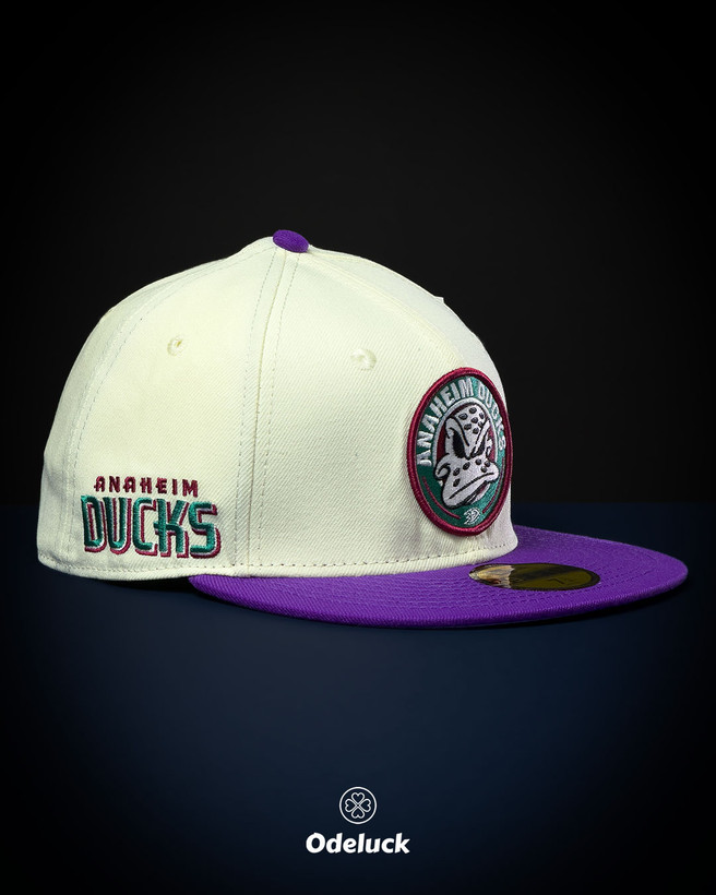 نمای جانبی کلاه کپ نیو ارا مدل Anaheim Ducks با گلدوزی ساید