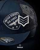 جزئیات پچ گلدوزیشده United States Air Force و درجه نظامی روی کلاه