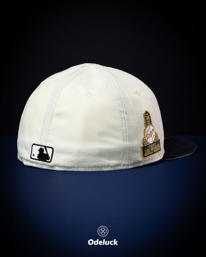نمای پشت کلاه کپ بک فیت نیو ارا لس آنجلس داجرز با لوگوی MLB