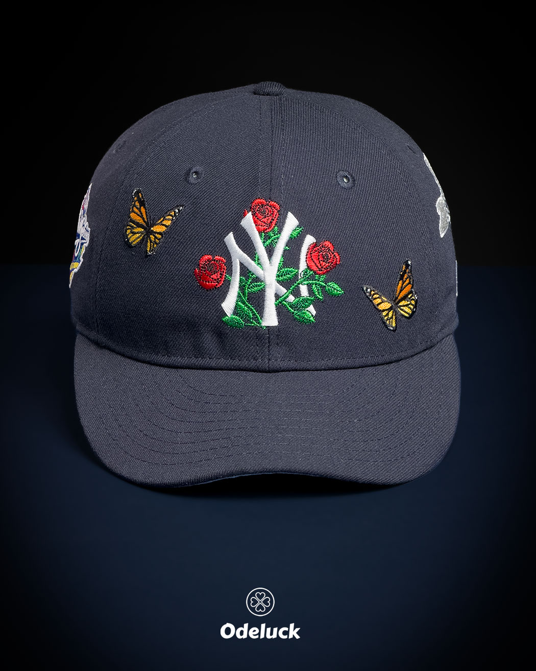 کلاه کپ اسنپ بک نیو ارا NY YANKEES BUTTERFLY کاستوم نوک‌مدادی نمای روبرو