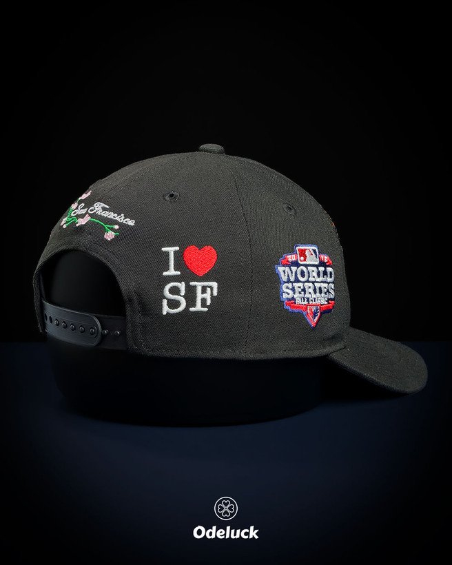 نمای سه رخ پشت کلاه نیو ارا با گلدوزی I LOVE SF و پچ World Series