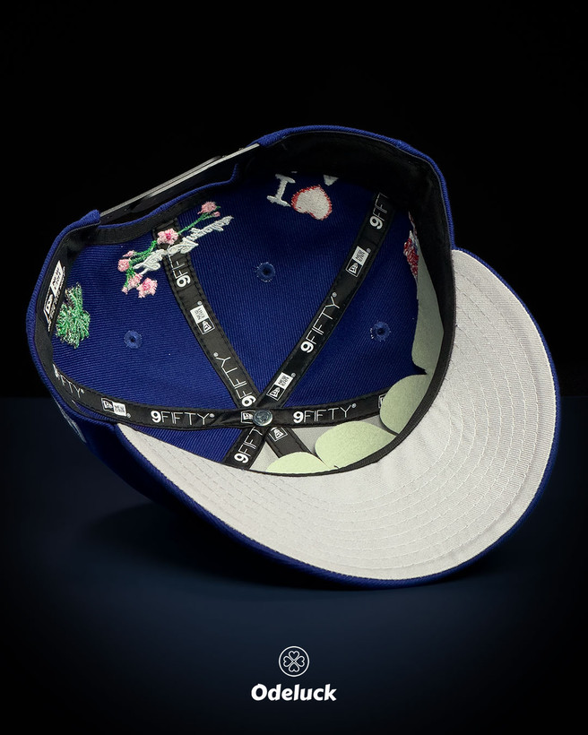 نمای داخل کلاه کپ نیو ارا LA DODGERS BUTTERFLY آبی رویال و زیر نقاب طوسی روشن