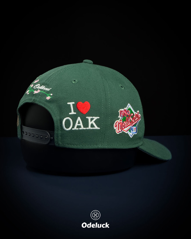نمای سه رخ پشت کلاه نیو ارا با گلدوزی I LOVE OAK و پچ 1989 World Series
