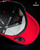 نمای داخل کلاه نیو ارا NY YANKEES مشکی قرمز با زیر نقاب قرمز و نوار دوزی 59FIFTY