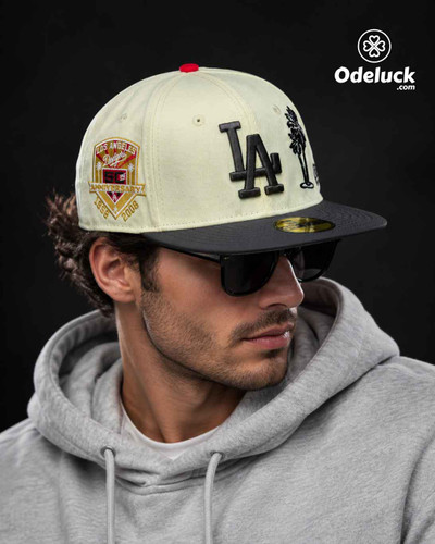 تنخور روی سر مدل مرد نمای سه رخ کلاه بک فیت نیو ارا LA Dodgers Palm لیمویی طوسی (کد 187)