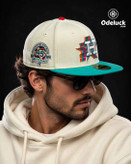 تنخور روی سر مدل مرد با یک هودی نباتی و نمای سه رخ کلاه بک فیت نیو ارا HOUSTON ASTROS سایز ۵۷.۷ | کد 419