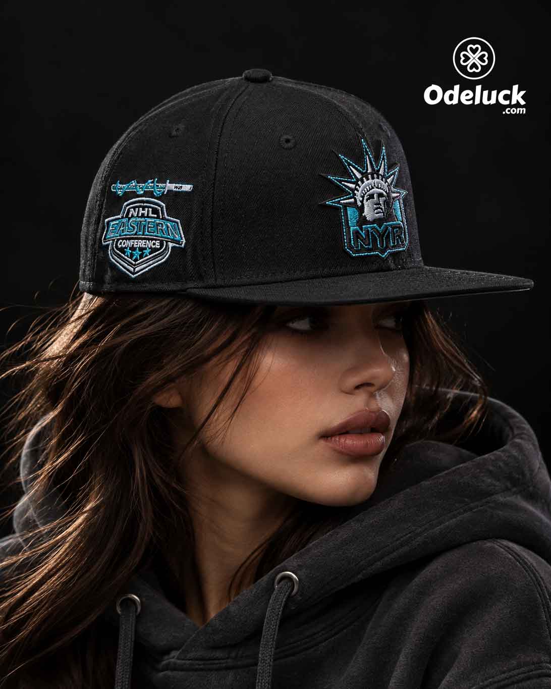 تنخور روی سر مدل زن نمای سه رخ کلاه بک فیت نیو ارا NY RANGERS EASTERN سایز ۵۷.۷ | کد 410