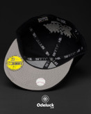 نمای داخل کلاه بکفیت 59FIFTY با زیره نقاب طوسی روشن و سایز 7 1/4 کد 507