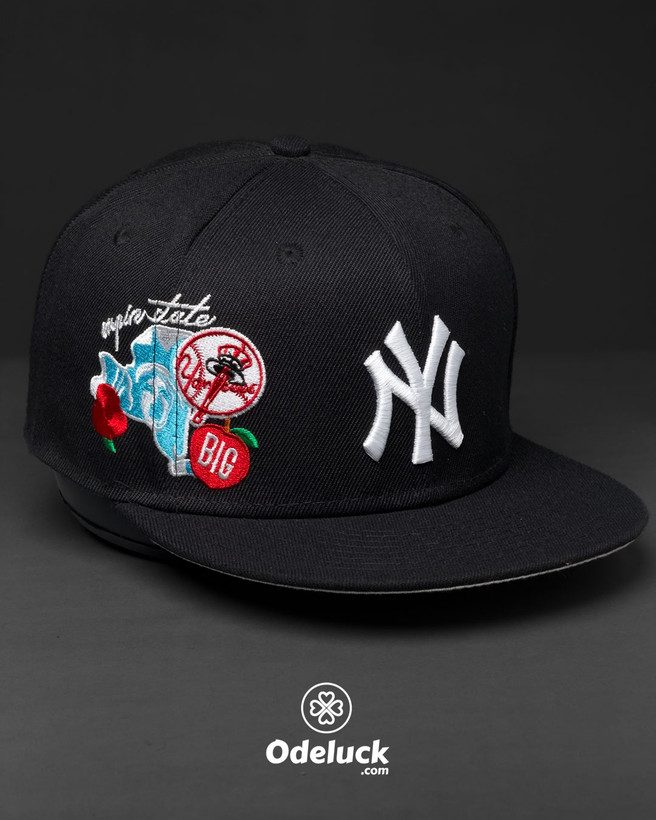 نمای سهرخ کلاه 59FIFTY نیویورک یانکیز با گلدوزی Empire State کد 508